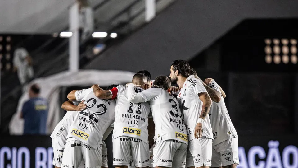 Santos mira reação no Brasileiro e Cuca aposta na força da Vila Belmiro contra o Remo