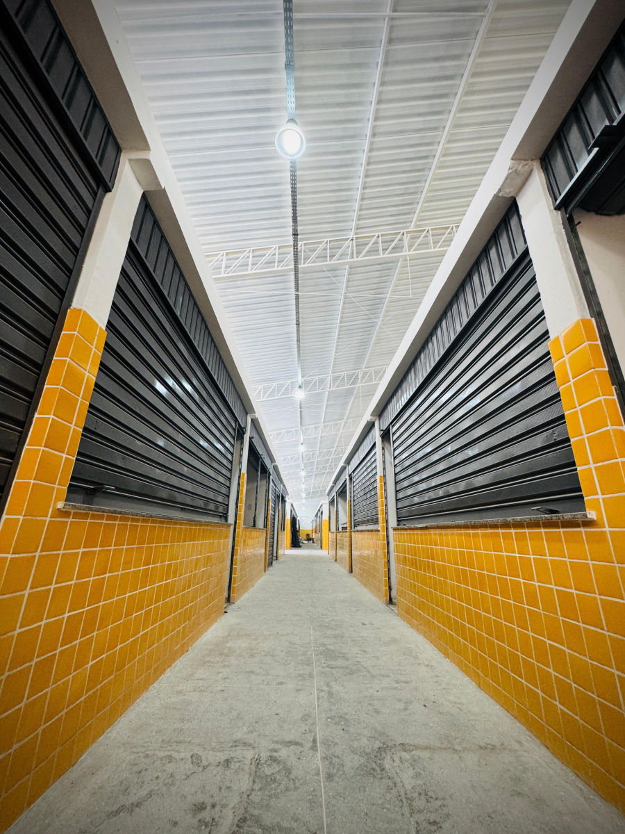 *Prefeitura de Cruz realiza reunião com comerciantes para organizar retorno ao Mercado Municipal.