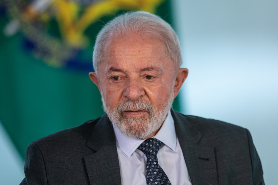 Lula avalia não ir aos debates. 