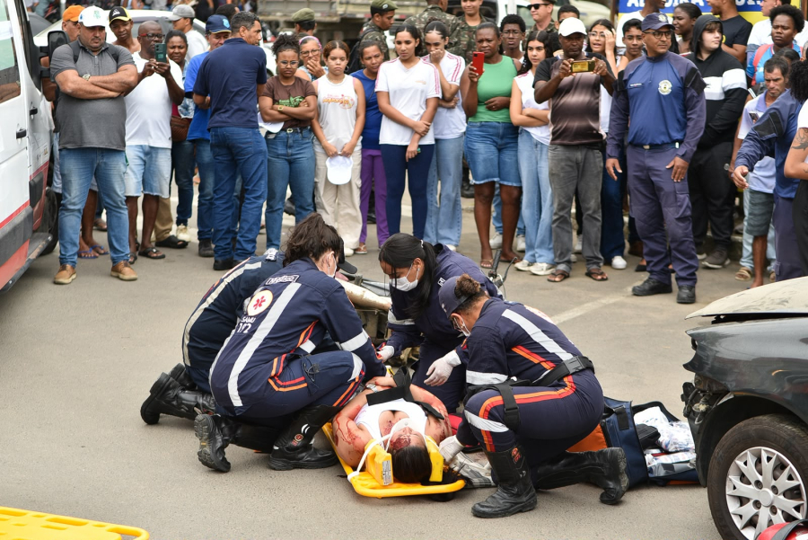 Prefeitura realiza simulado de atendimento a acidente de trânsito nesta sexta-feira (11), na Praça Senador Temístocles*